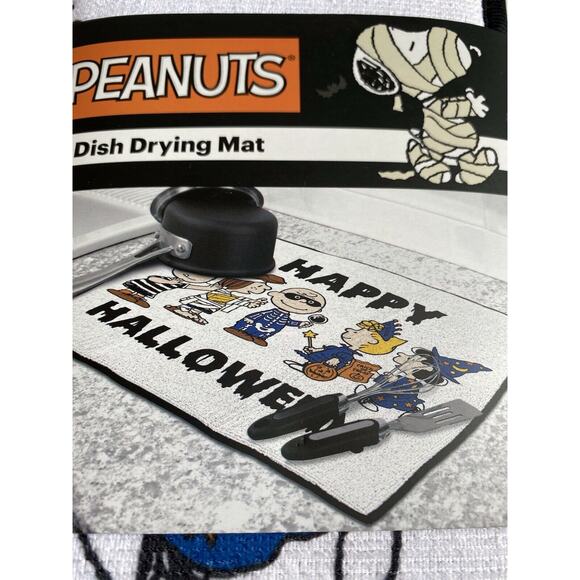 Peanuts Snoopy Gang Happy Halloween Dish Drying Mat Kitchen 16X18" Costumes NWT - Picture 1 of 9